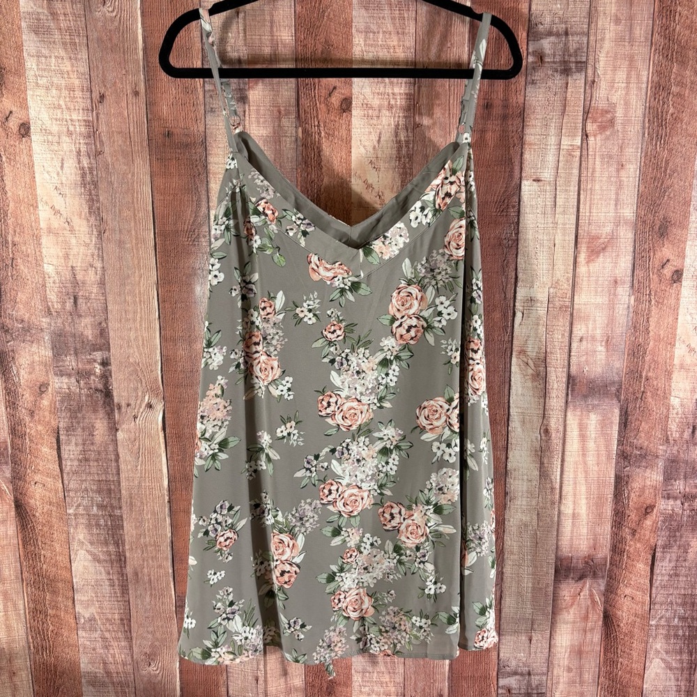 Torrid Gray Floral Tank Top Size 5‎